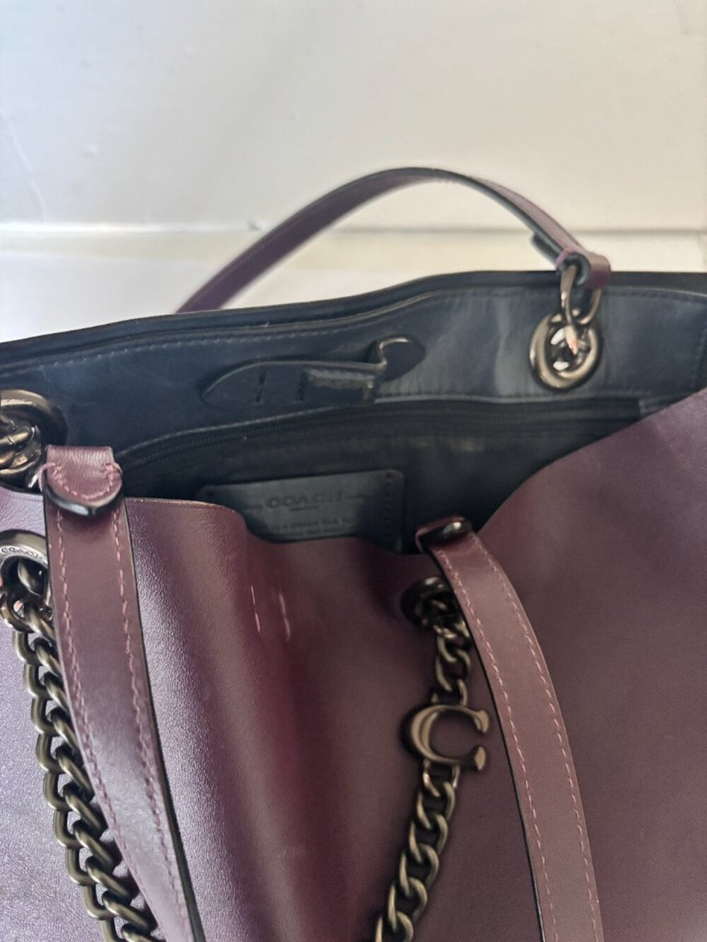 Coach Central Tote 78218 Deep Plum Leather Chain Accent Shoulder Bag AS IS READ - Picture 3 of 16